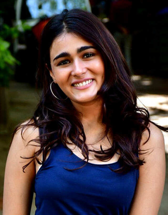 Shalini Pandey