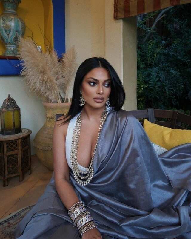  Chandrika Ravi