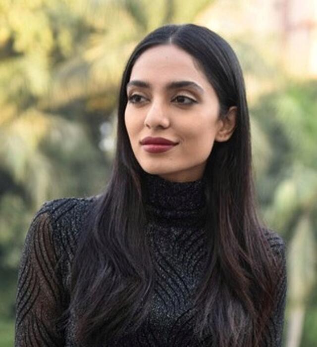  Sobhita Dhulipala