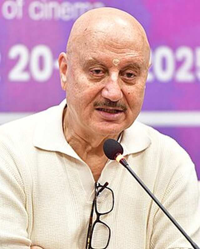  Anupam Kher
