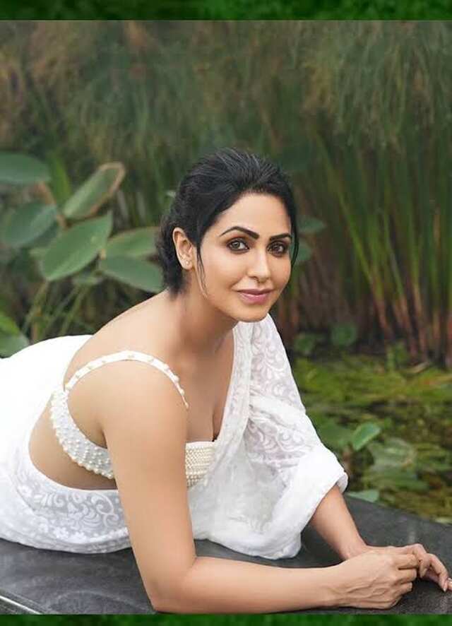  Nandini Rai