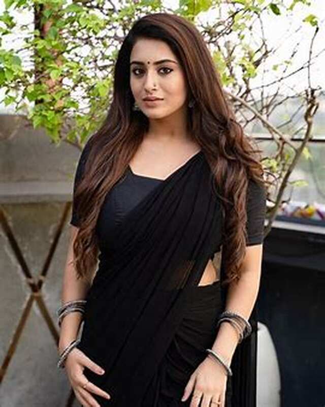  Rashi Singh