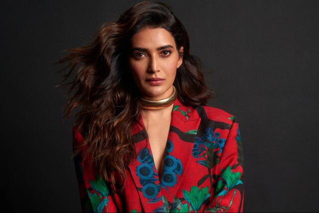  KarishmaTanya
