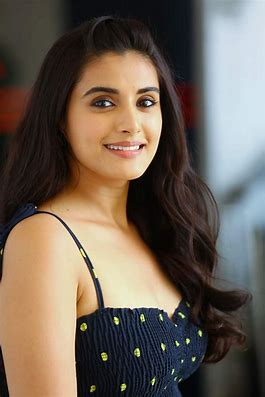  Divyansha Kaushik
