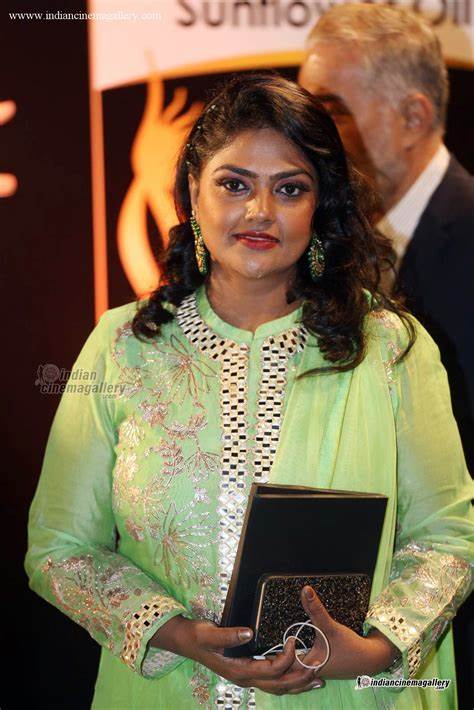  Nirosha Narendra