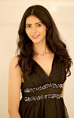  Pankhuri Gidwani