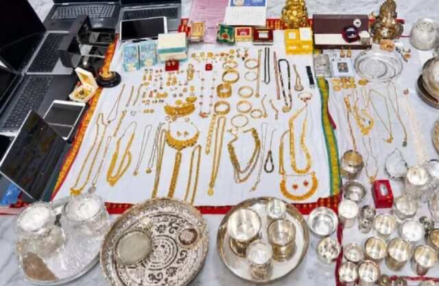 2 కిలోల బంగారం, ఆరున్నర కిలోల వెండి!