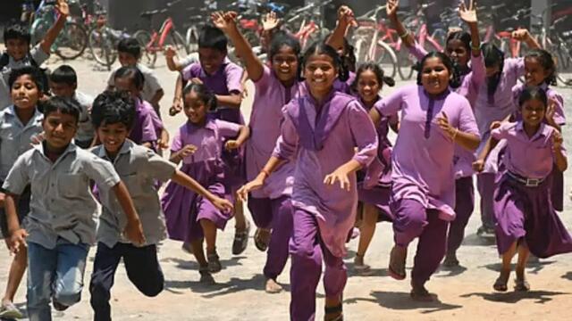 తల్లికి వందనంపై ప్రభుత్వం క్లారిటీ!