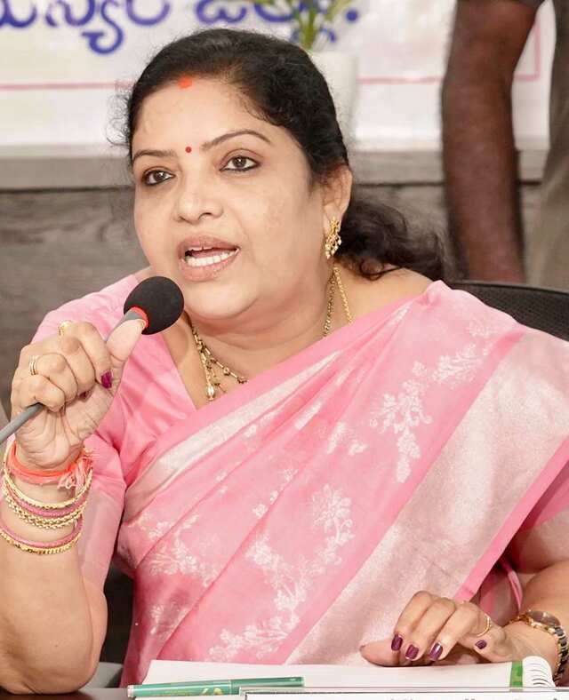 గిరిజన విద్యార్థుల స్కాలర్ షిప్ లు విడుదల