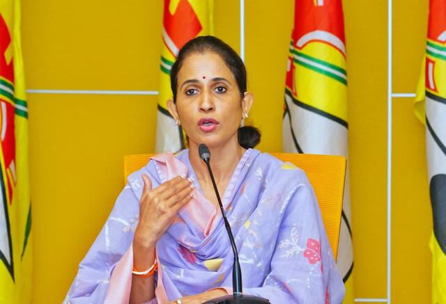 గత ప్రభుత్వ రీసర్వే గందరగోళం వల్ల 7.80 లక్షల భూ ఫిర్యాదులు