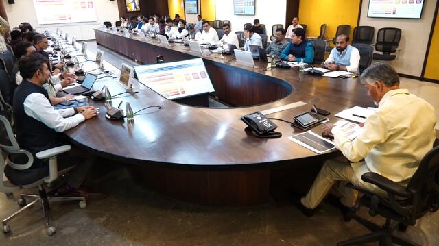 ప్రజలపై వైద్య ఖర్చుల భారం తగ్గేలా కార్యాచరణ