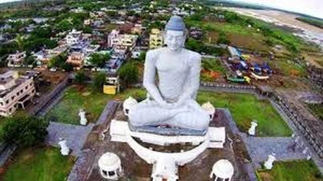 అమరావతిలో కేటాయింపులపై విమర్శలు