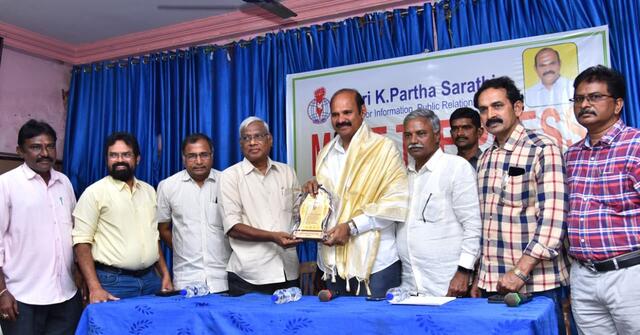 ఒక్కో ఇటుక పేర్చి రాష్ట్రాన్ని అభివృద్ధి బాటలో పెడుతున్నాం