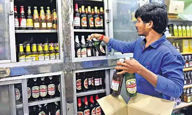 మందుబాబులకు చేదు వార్త.. ధరల పెంపు?