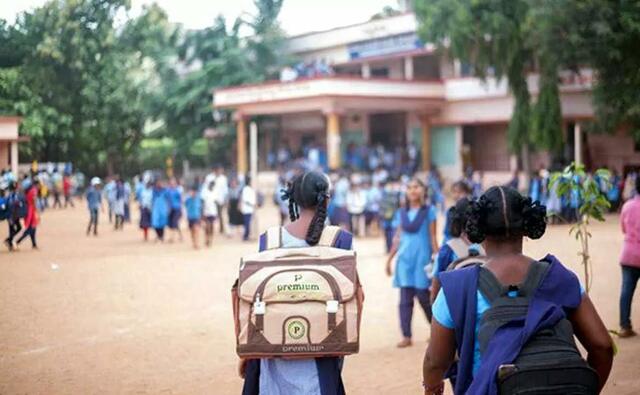 విద్యార్థి మిత్ర కిట్'ల పంపిణీకు సిద్ధం