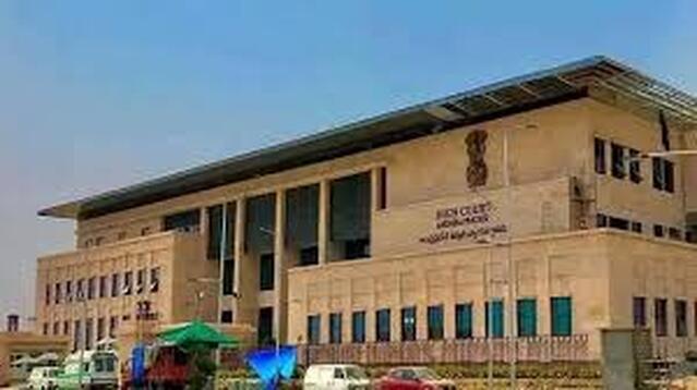 సోషల్ మీడియా కేసుల్లో హైకోర్టు కీలక ఆదేశాలు