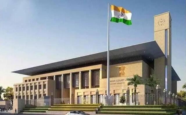 విద్యార్థుల హాజరుపై హైకోర్టు సంచలన తీర్పు