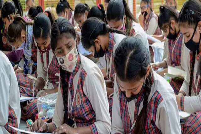 ఐఐటీల్లో సీట్లు.. విద్యార్థులకు ప్రోత్సాహకం