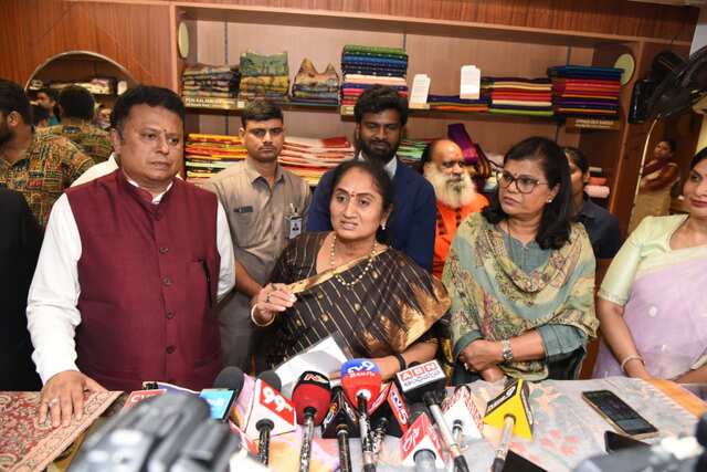 ‘చేనేత’లో నెంబర్ వన్ గా ఏపీ