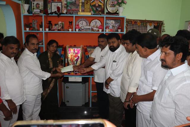 ఇచ్చిన మాట నిలబెట్టుకున్న పవన్ కళ్యాణ్