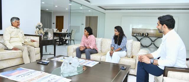 శ్రీ చరణికి ప్రభుత్వం గిఫ్ట్.. బహుమతిగా రూ.2.5 కోట్లు