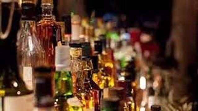 మద్యం కుంభకోణం కేసులో కీలక మలుపు