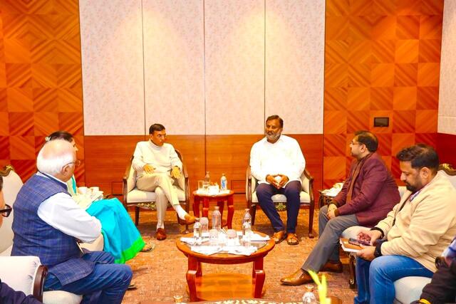 గుంటూరు, కాకినాడలో క్రీడాకేంద్రాల మంజూరుకు వినతి