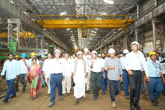 ప్రపంచంతో పోటీపడాలి: తెలంగాణ డిప్యూటీ సీఎం విక్రమార్క