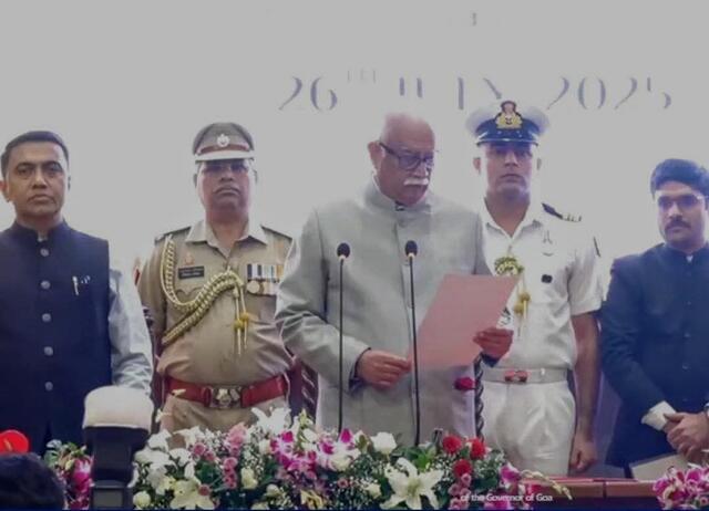 గోవా గవర్నర్‌గా అశోక్ ప్రమాణం