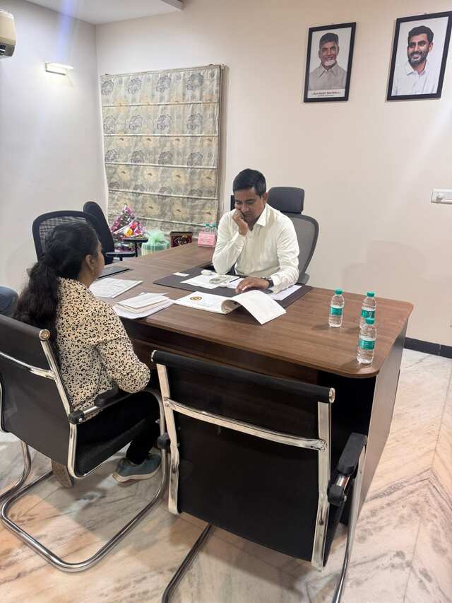 లింక్డ్ ఇన్‌లో మంత్రికి రిక్వెస్ట్.. వెంటనే అపాయింట్మెంట్