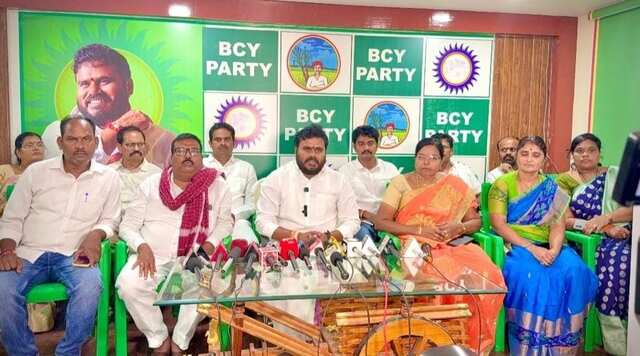 విగ్రహాల తొలగింపునకు న్యాయపోరాటం