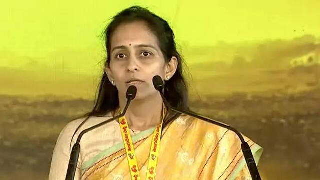 వైసీపీ ఎంపీలే జాతి రత్నాలన్న మహిళా ఎంపీ