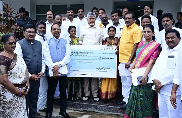 త్యాగం మీది… అండ మాది!