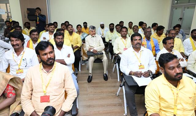 పార్లమెంట్ కమిటీ వర్క్ షాప్ లో పాల్గొన్న చంద్రబాబు