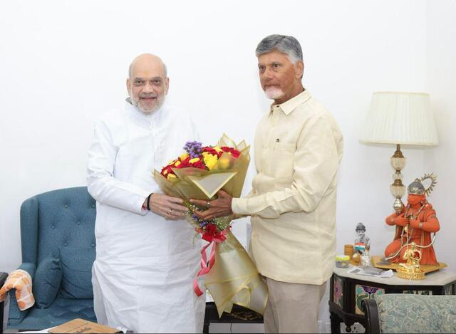 ఢిల్లీ నుంచి ఏపీకి చంద్రబాబు