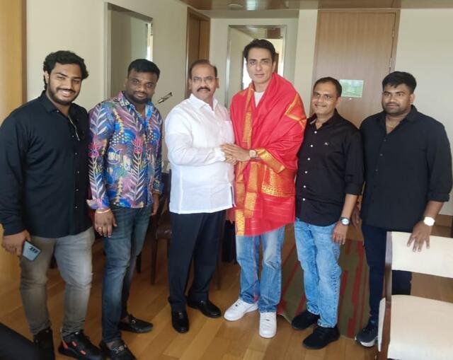 సోనూసూద్.. పేటకు రండి!