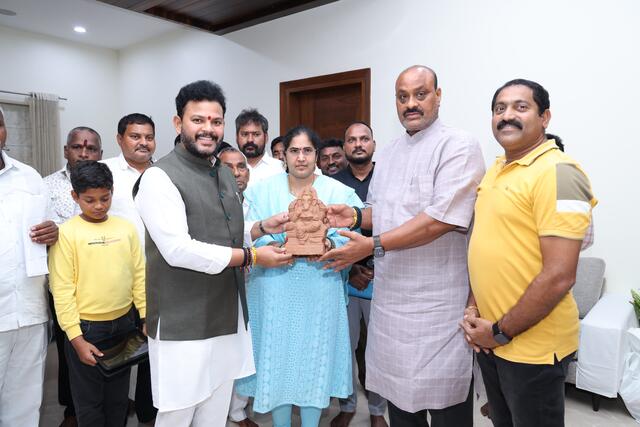 మట్టి వినాయక ప్ర‌తిమ‌లే పర్యావరణానికి మేలు