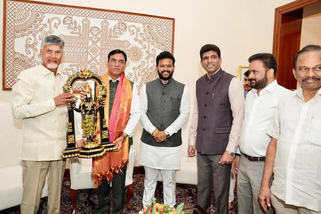 అమరావతిలో బ్యాడ్మింటన్, వాటర్ స్పోర్ట్స్ హబ్