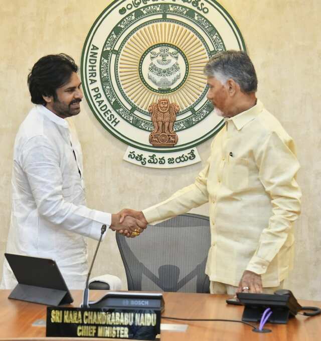 పవన్‌కు సీఎం ప్రశంసలు!