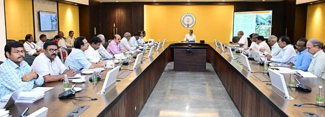 పోలవరం, వెలిగొండ ప్రాజెక్టులపై సీఎం సమీక్ష