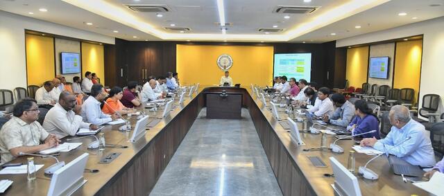 పీపుల్, విజన్, నేచర్, టెక్నాలజీలకు ప్రాధాన్యత