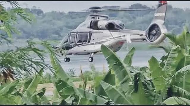 అది అద్దెకు తీసుకున్న హెలికాఫ్టర్