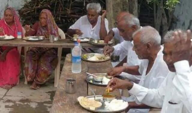 ఊరందరికీ ఒకటే వంట.. వృద్ధుల కోసం సామూహికం!
