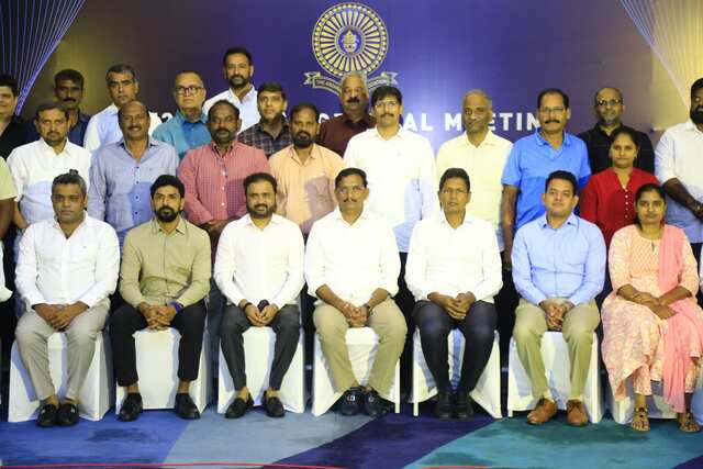 25 జిల్లాల్లో క్రికెట్ స్టేడియంలు