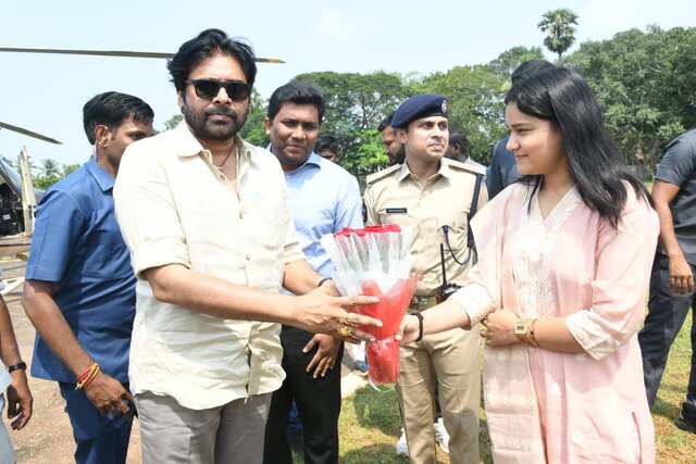 మత్స్యకారులతో మాట–మంతికి పవన్ కల్యాణ్