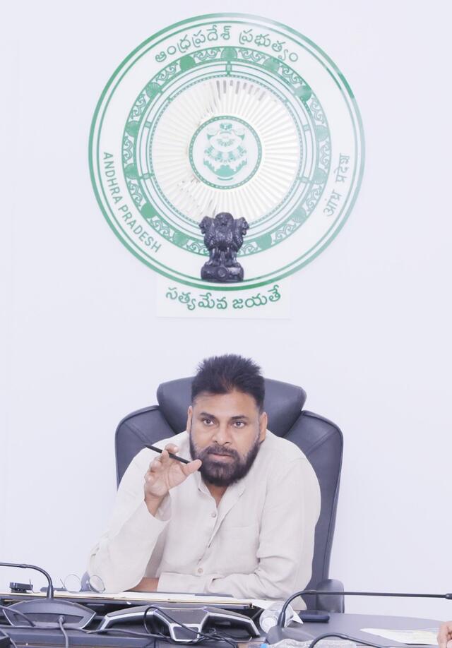 గిరిజనులకు జీవనోపాధి మార్గాలు పెంచాలి