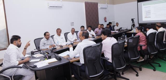 ప్రజల చేతిలో పల్లె రహదారుల సమాచారం