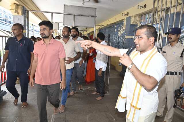 ఆశాడా సారె, ఆదివారం.. రద్దీ ఫుల్!
