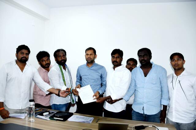 లోకేష్ రాజీనామా చేయాలి!