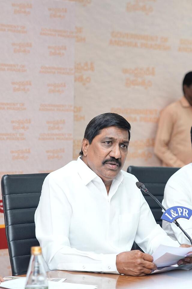 మంత్రి బి.సి. జనార్దన్ రెడ్డి నేతృత్వంలోని ఫుడ్ కమిటీ భేటీ